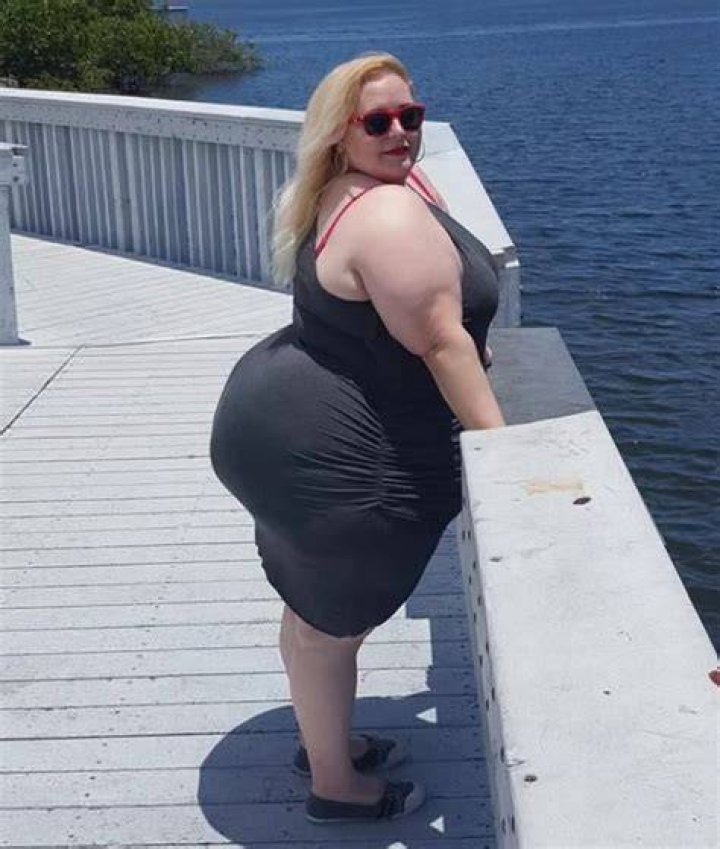 Exploring The Allure Of BBW Vivienne Rose: A Celebration Of Curves And Confidence