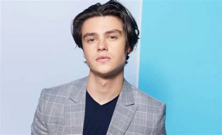 Felix Mallard Net Worth, Age, Relationship Status, Career