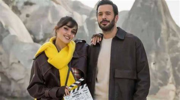 Hande Ercel regresa a la pantalla junto al actor de &lsquo;Nuestra Historia