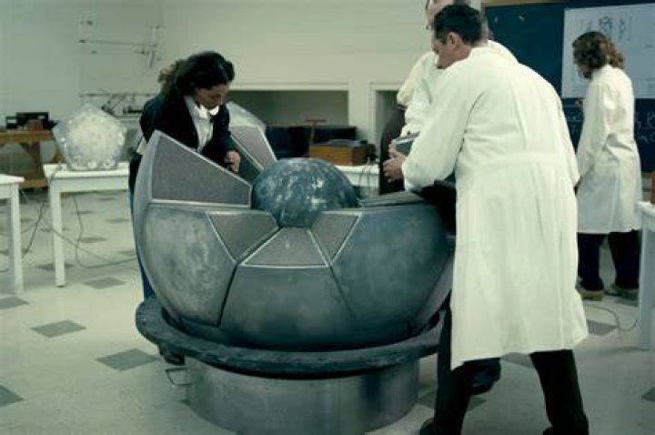 Jackie Oppenheimer: Pioneering Physicist And Architect Of The Atomic Bomb